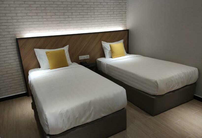 חדר סופריור, 99 Seri Kembangan Serdang