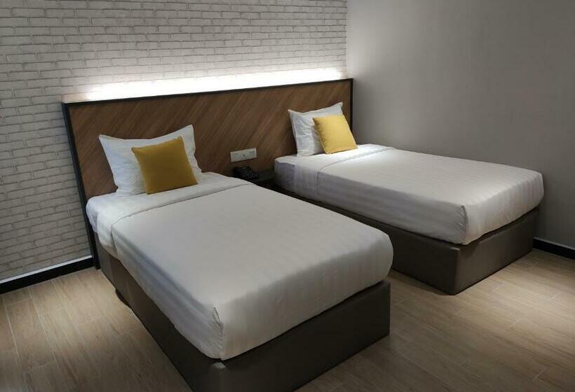 חדר סופריור, 99 Seri Kembangan Serdang