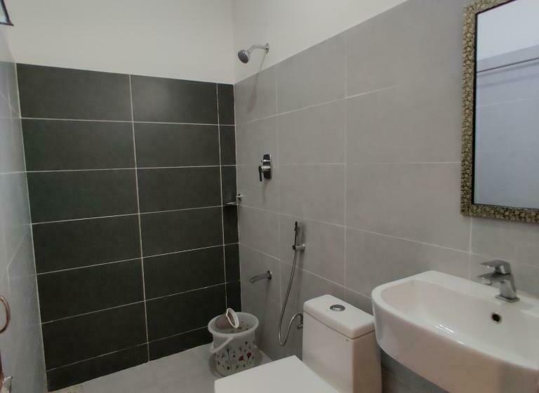 Deluxe Rum, Annai Bay