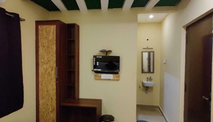 Deluxe Rum, Annai Bay