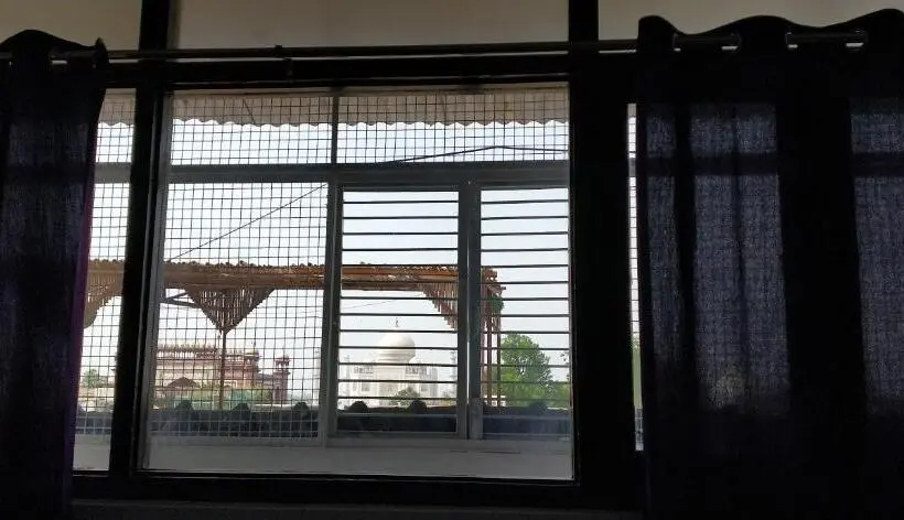 اتاق استاندارد با چشم‌انداز, Joey S Hostel Agra