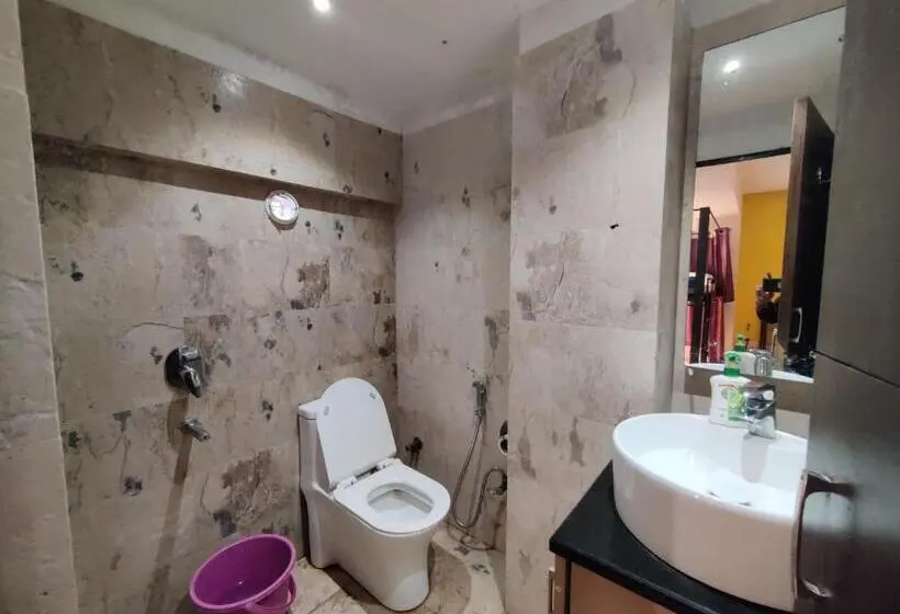 اتاق لوکس چهار تخته, Joey S Hostel Agra