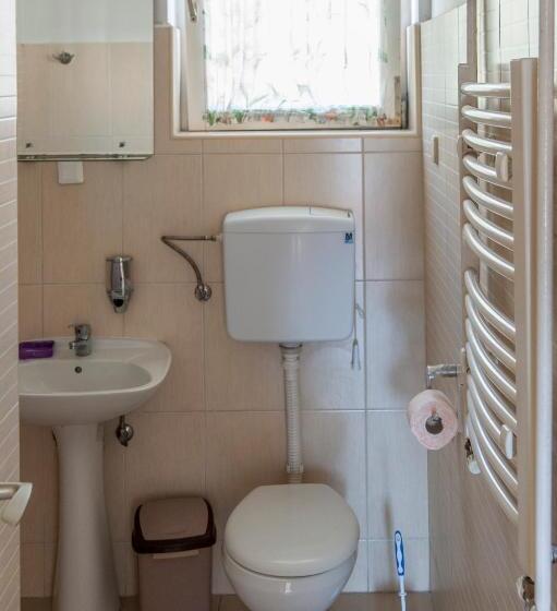 اتاق استاندارد با بالکن و چشمانداز دریا, Smestaj Vella