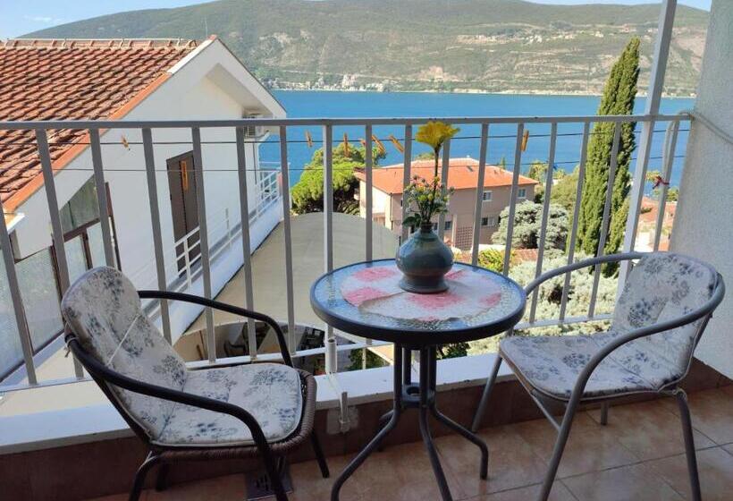 Triple Room Sea View, Smestaj Vella