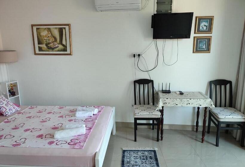 استودیوی استاندارد با چشمانداز دریا, Smestaj Vella