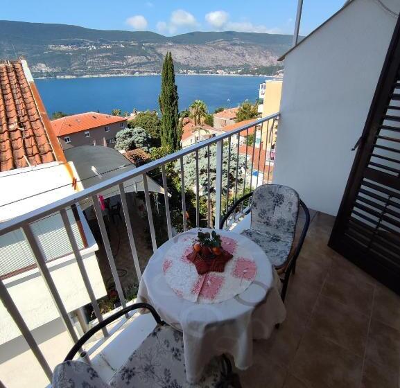 Triple Room Sea View, Smestaj Vella