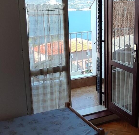 Triple Room Sea View, Smestaj Vella