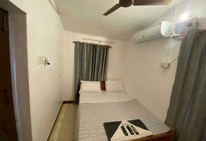 غرفة قياسية مزوَّدة بشُرفة, The Sea Shelter Home Stay