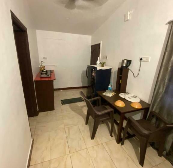 标准间带阳台, The Sea Shelter Home Stay