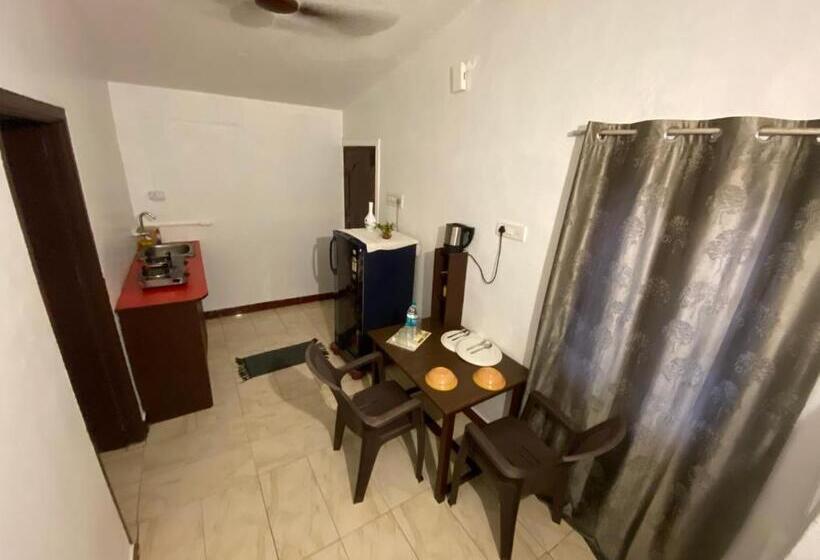 غرفة قياسية مزوَّدة بشُرفة, The Sea Shelter Home Stay