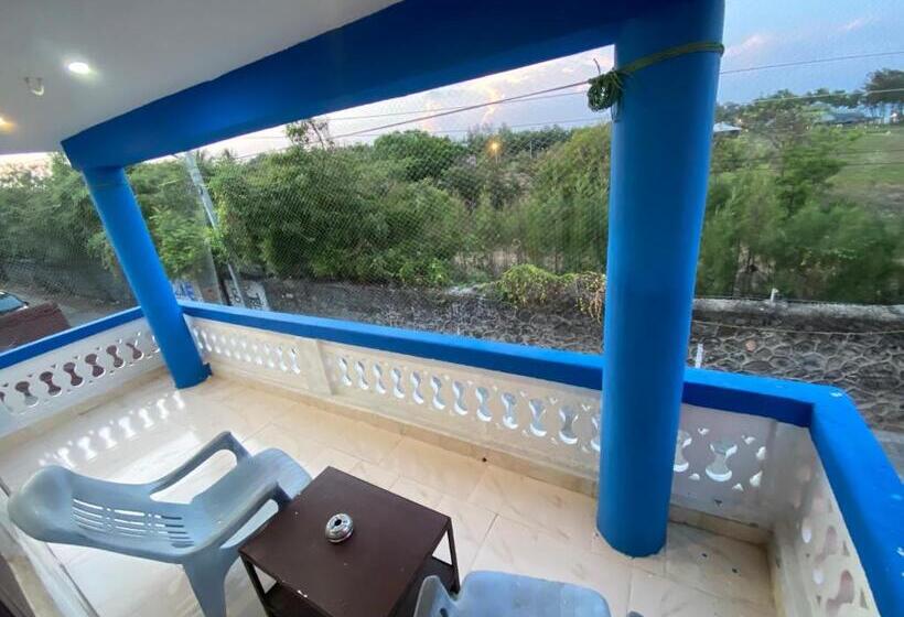 غرفة قياسية مزوَّدة بشُرفة, The Sea Shelter Home Stay