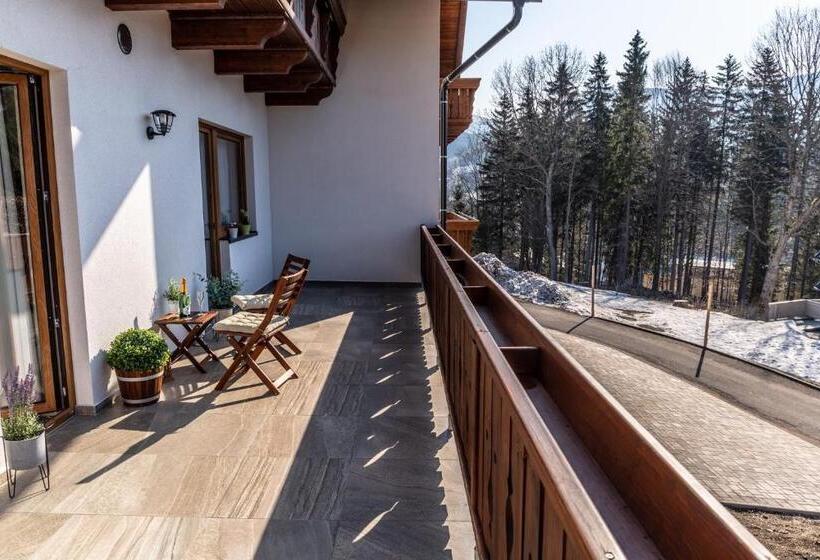 דירה בת חדר שינה 1 עם מרפסת, Pension George