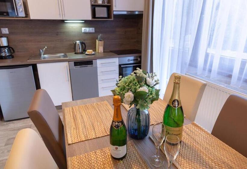 סוויטת 2 חדרי שינה, Pension George