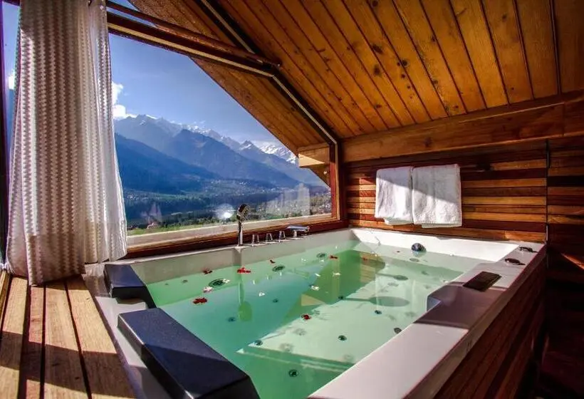 اتاق استاندارد با چشم‌انداز کوهستان, The Whitestone Resorts