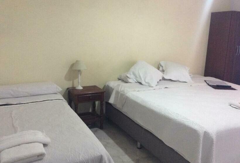 اتاق استاندارد سه نفره, La Ramada