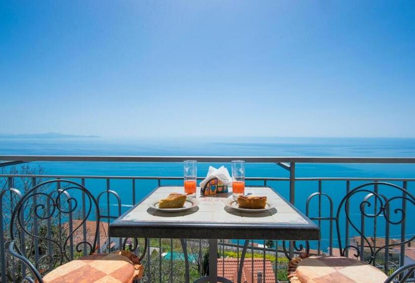 اتاق استاندارد با بالکن و چشم‌انداز دریا, B&b Il Nespolo