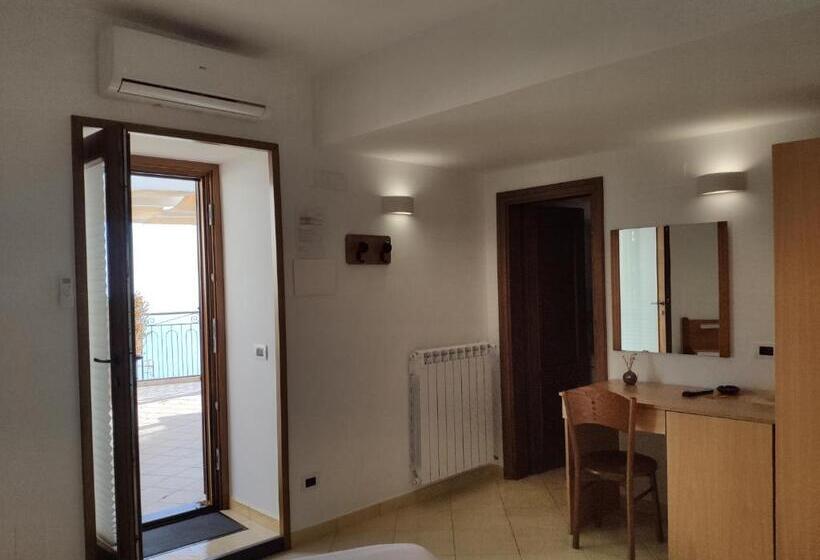 带海景的标准房, B&b Il Nespolo