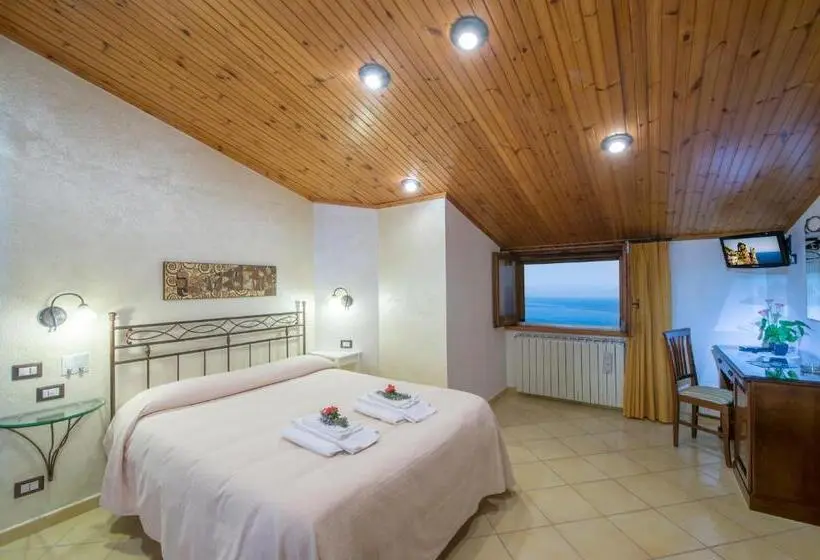 オーシャンビューデラックスルームバルコニー付き, B&b Il Nespolo