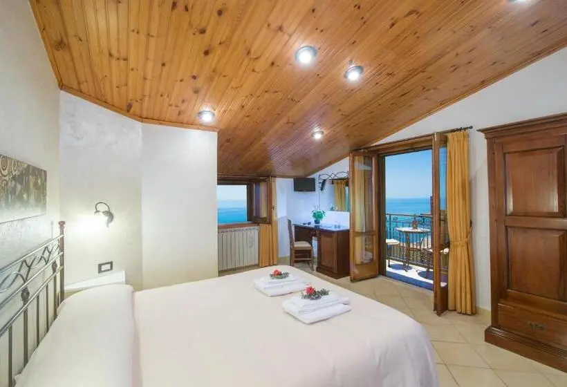 オーシャンビューデラックスルームバルコニー付き, B&b Il Nespolo