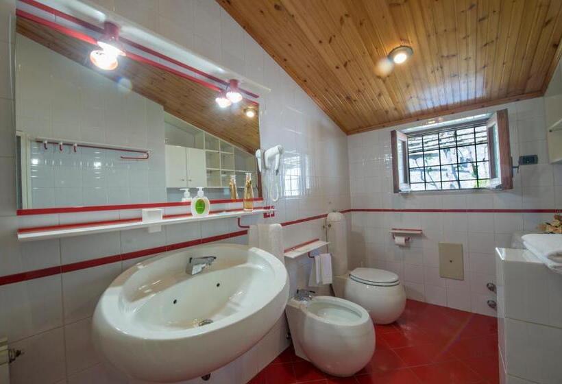 豪华海景房带阳台, B&b Il Nespolo
