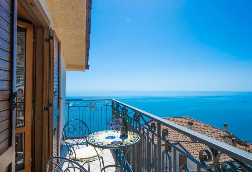 豪华海景房带阳台, B&b Il Nespolo