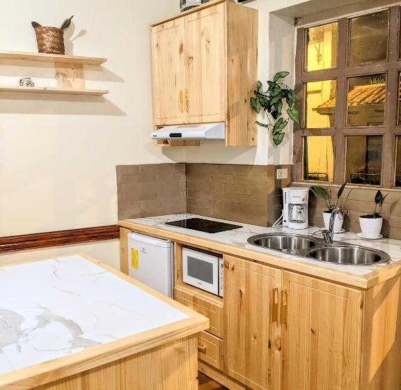 패밀리 스위트, La Casa Cuencana