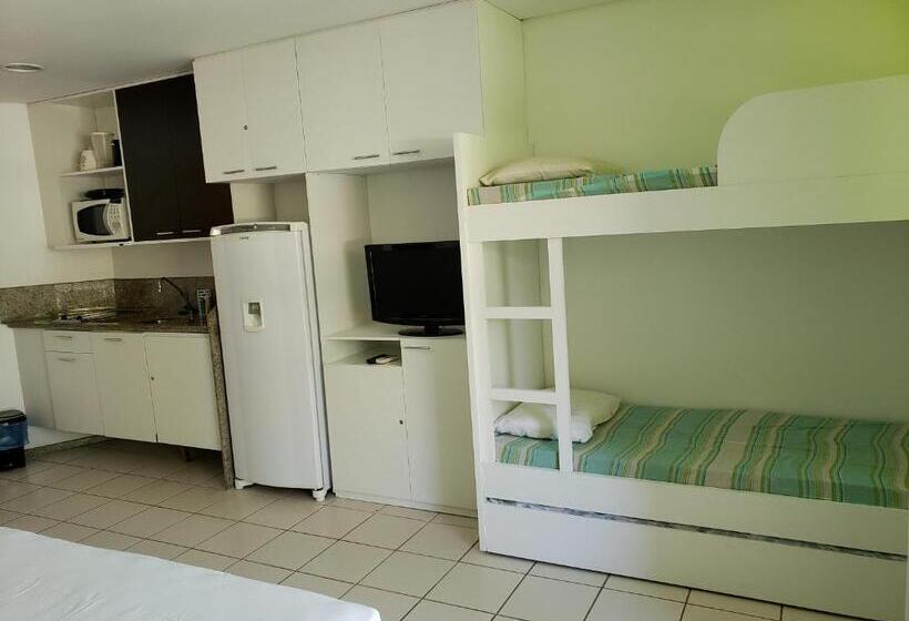 プールの見える1ベッドルームアパートメント, Marulhos Resort By Smart Stays