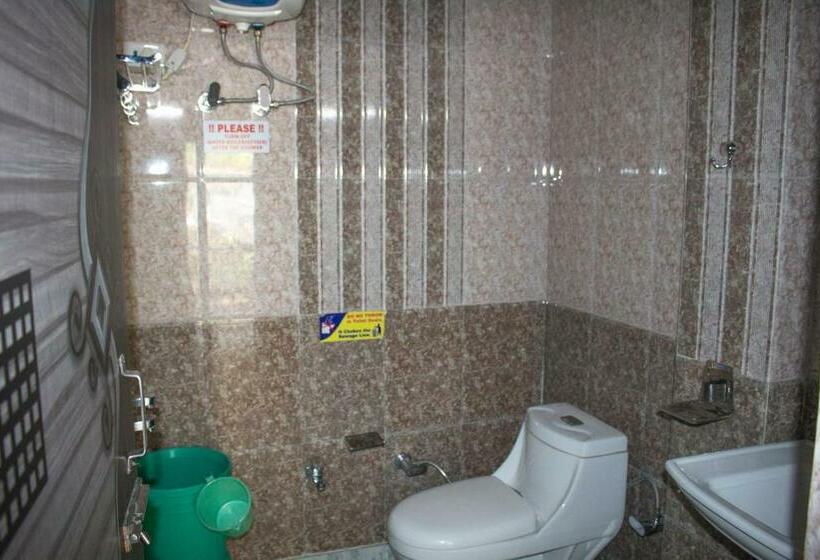 标准间带阳台, Golden Crown Laxman Jhula