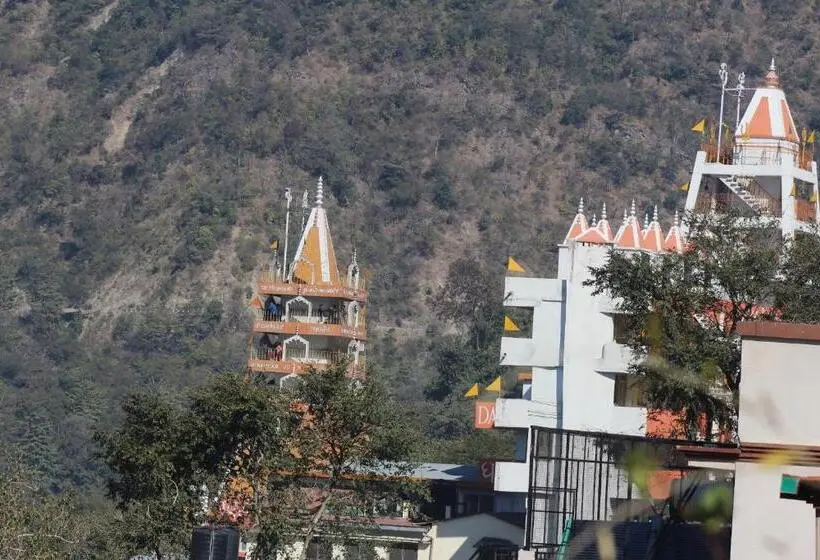 Standard Triple Room with Terrace, Golden Crown Laxman Jhula