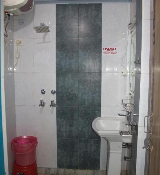 标准间带阳台, Golden Crown Laxman Jhula