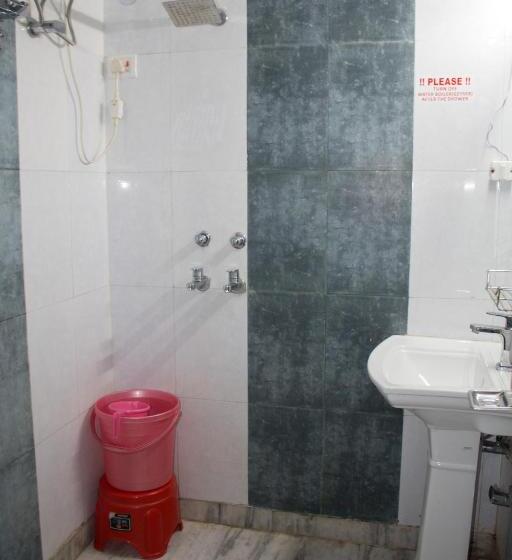 标准间带阳台, Golden Crown Laxman Jhula