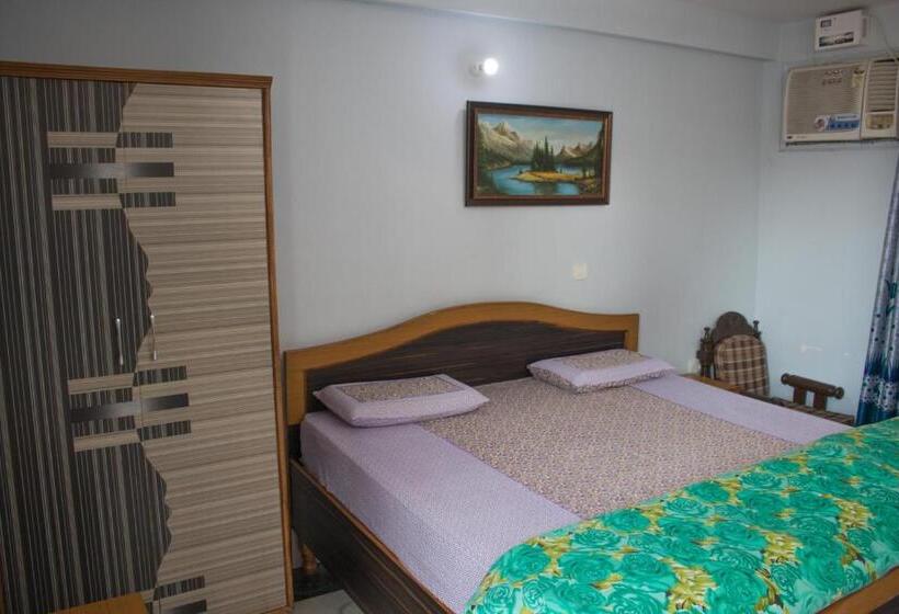 带露台的标准房间, Golden Crown Laxman Jhula