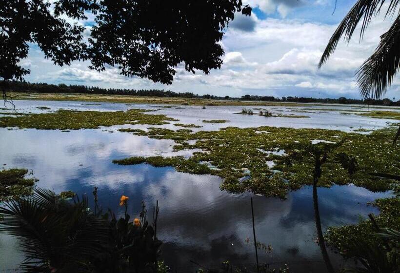 침실 1개 주택, Lakeside Cabana Tissamaharama