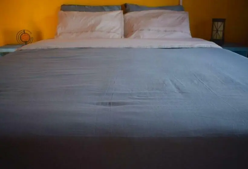 اتاق استاندارد با سرویس بهداشتی مشترک, Mar De Fondo Hostel