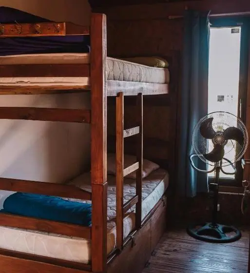 تختخواب در اتاق مشترک, Mar De Fondo Hostel
