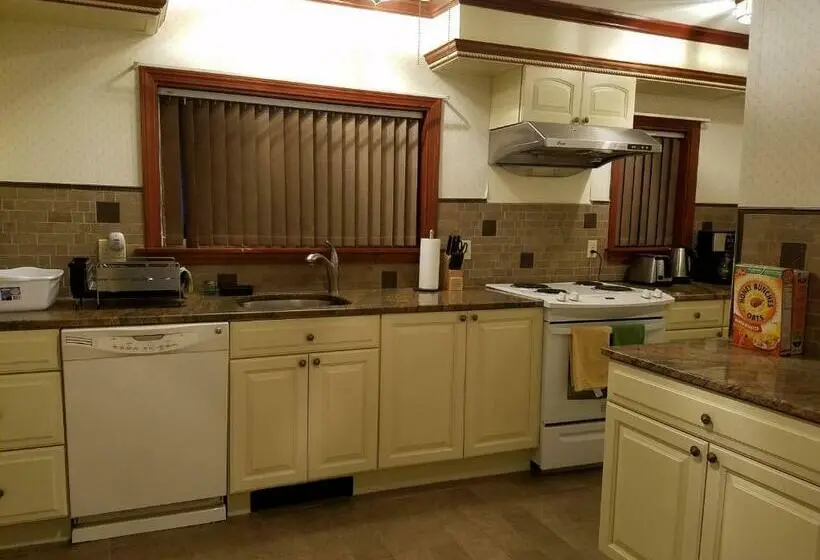 اتاق استاندارد با سرویس بهداشتی مشترک, Tranquil House In Cambridge