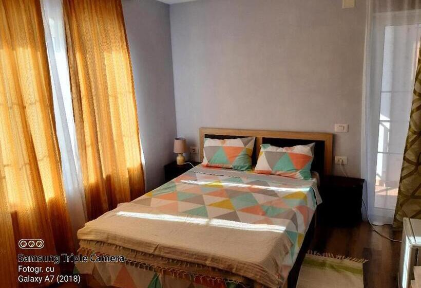 سوئیت 2 خوابه, Casa Alba