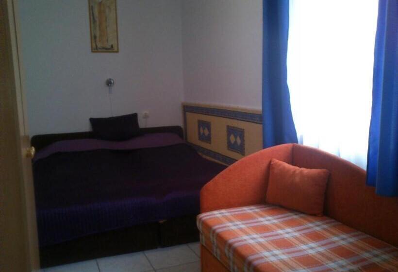 スタンダードトリプルルーム, István Vendégház