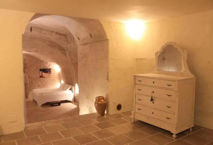 اتاق استاندارد چهار تخته, La Neviera Nei Sassi