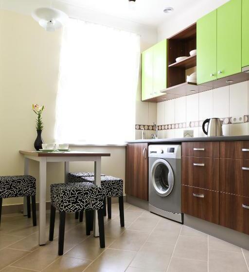 اتاق استاندارد یک نفره, Martas Nams