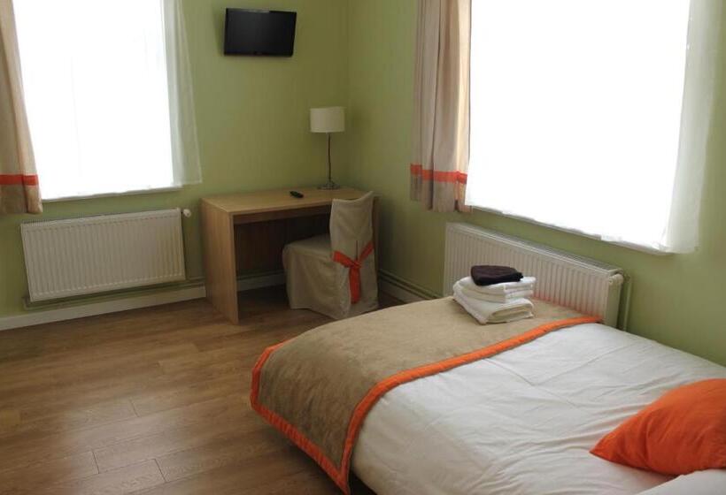 اتاق خانوادگی, Martas Nams