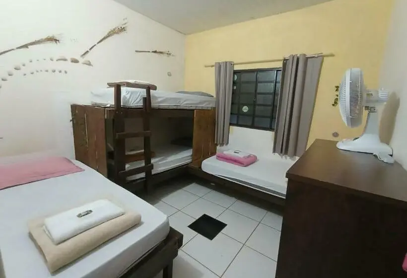 ルームシェアのワンベッド, Hostel Do Gui