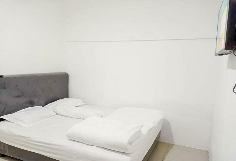 스탠다드 룸, Agnes Residence Near Blok M Mitra Reddoorz