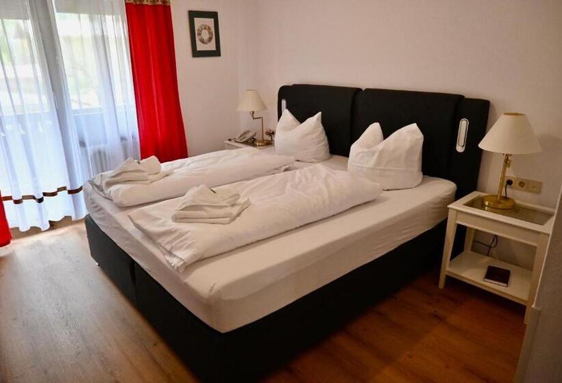 Номер Deluxe, Am Rupertuspark