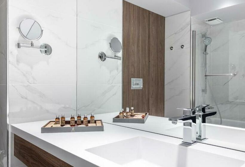 Номер Стандарт, Kristal Focsani