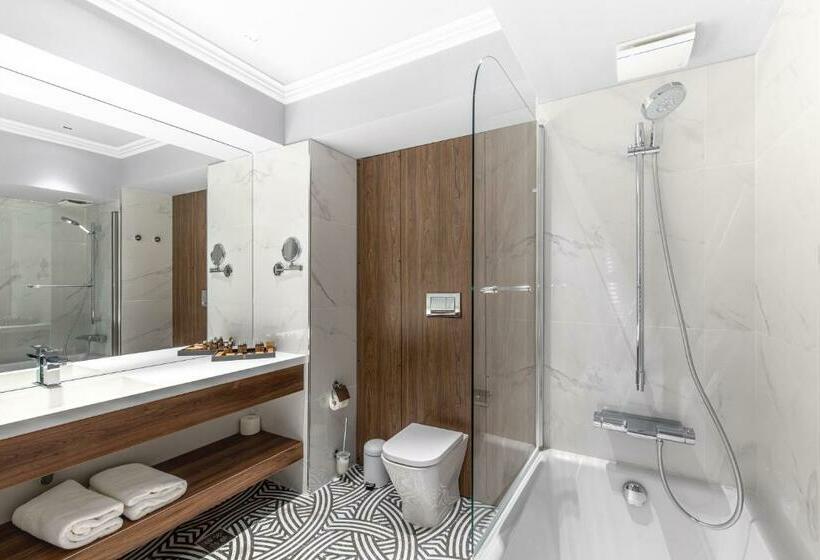 Номер Стандарт, Kristal Focsani