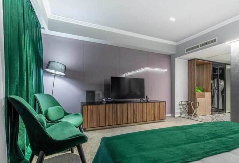 Номер Стандарт, Kristal Focsani