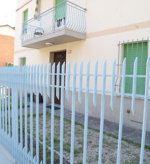 اتاق استاندارد با سرویس بهداشتی مشترک, Guest House Malaguzzi