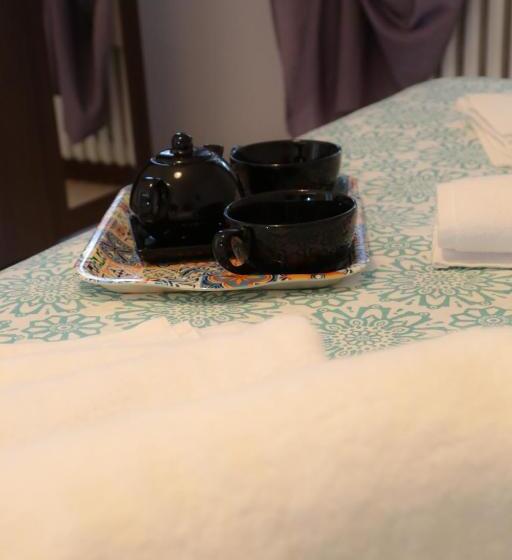 اتاق استاندارد با سرویس بهداشتی مشترک, Guest House Malaguzzi