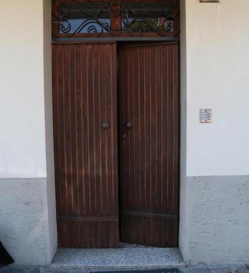 اتاق استاندارد سه تخته با سرویس بهداشتی مشترک, Guest House Malaguzzi